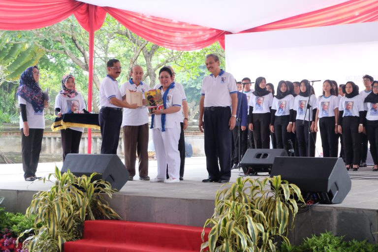 Universitas Trilogi Meriahkan Peringatan Hari Bapak Pembangunan Indonesia