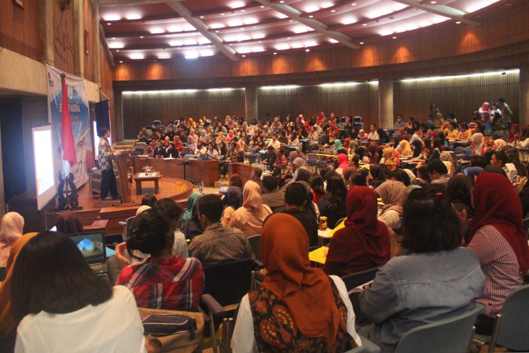 Mahasiswa Akuntansi Universitas Trilogi Gelar 3Action