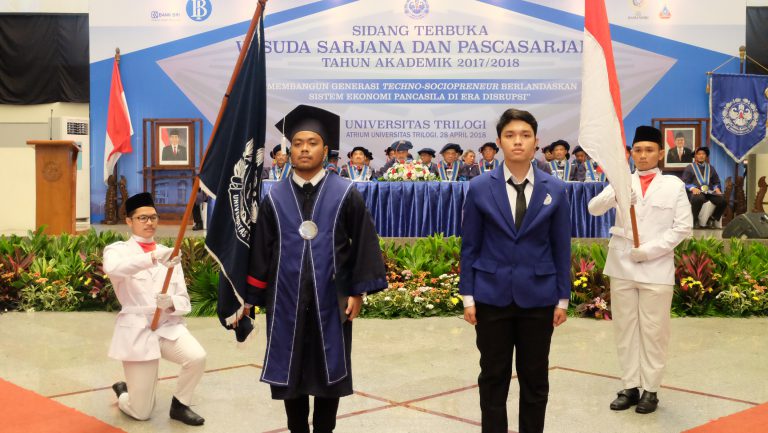 Lantik Wisudawannya, Universitas Trilogi Kembali Lahirkan Generasi Teknopreneur