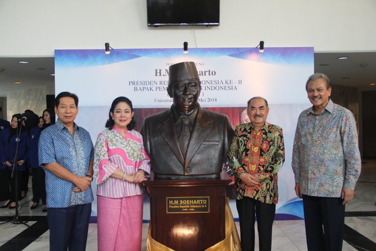 Peresmian Patung Jenderal Besar H.M Soeharto
