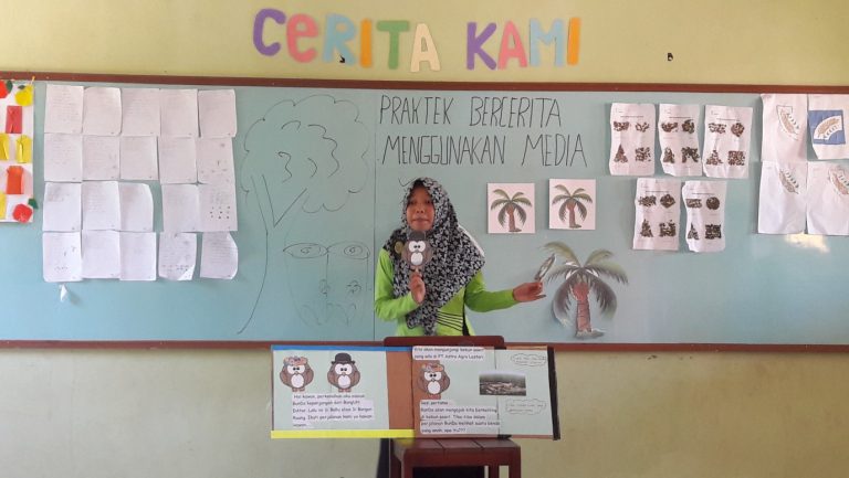 Pelatihan Teknik Dasar Bercerita PT. Astra Agro Lestari                      Kalimantan Timur bersama Dosen PG-PAUD Universitas Trilogi Jakarta