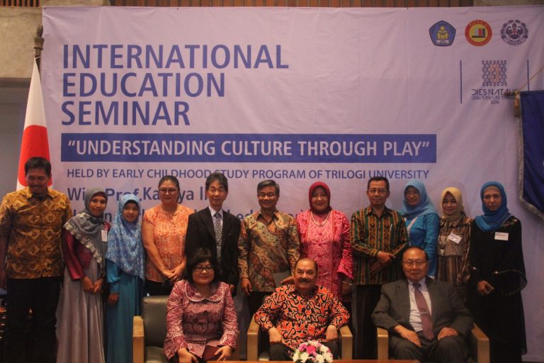 “Understanding Culture through Play” bersama Prof. Kozuya Iida dari Jepang