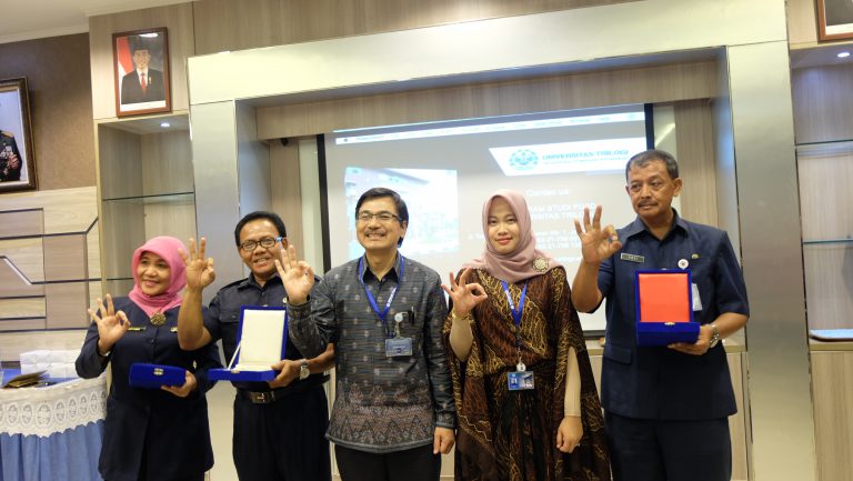 Universitas Trilogi Komitmen Perkuat Tata Kelola Pendidikan Dasar