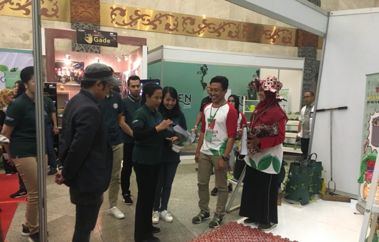 Prodi Agroekoteknologi Universitas Trilogi Mengajak Millenials Agar Peduli Lingkungan Dalam Acara Green Festival 2019