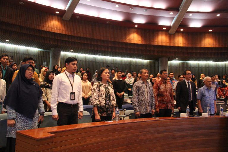 FEB Universitas Trilogi Selenggarakan Semnas Revolusi Industri 4.0