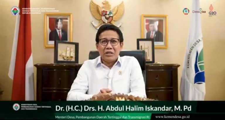 Menteri Desa PDTT Dorong Wisudawan Universitas Trilogi Mengabdi Ke Daerah Asalnya