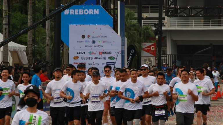 Mengerahkan Lebih dari 250 Mahasiswa, Universitas Trilogi Sukseskan Jakarta Maraton 2022