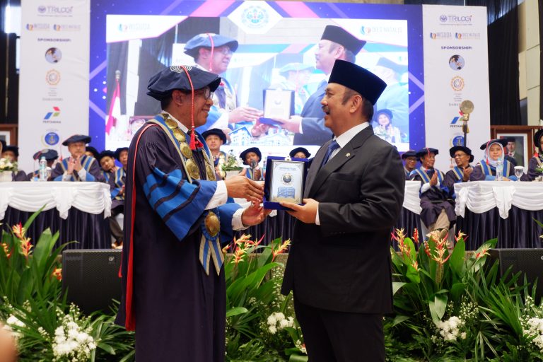 Universitas Trilogi Gelar Wisuda, Orasi Ilmiah Diisi Menteri PPN/Kepala Bappenas