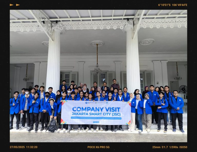 Program Studi Sistem Informasi Melakukan Kunjungan Industri ke Jakarta Smart City