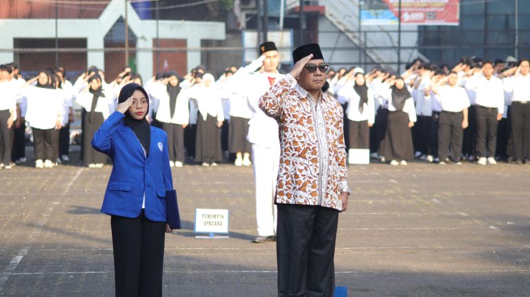 Universitas Trilogi Gelar Upacara Bendera Peringati HUT ke-80 Kemerdekaan Republik Indonesia